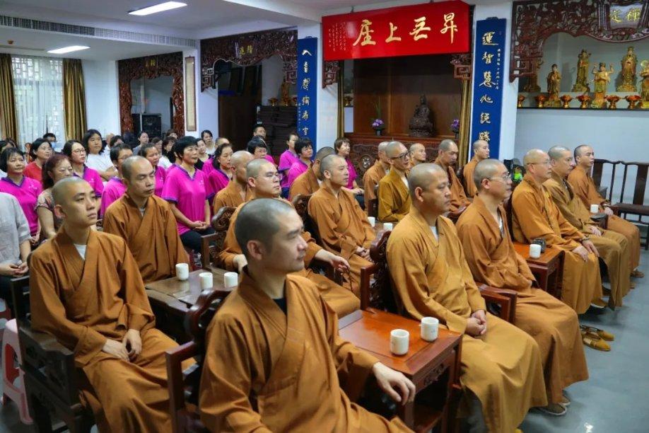 有钱人卧室从不挂这3种窗帘，暗喻家运衰败，越住越贫穷