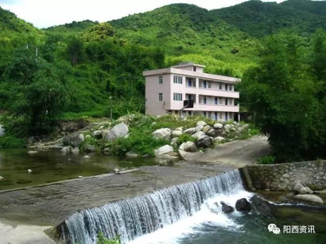 《宁安如梦》谢危吃醋姜雪宁张遮观雨，暧昧何滋味去看此处名场面